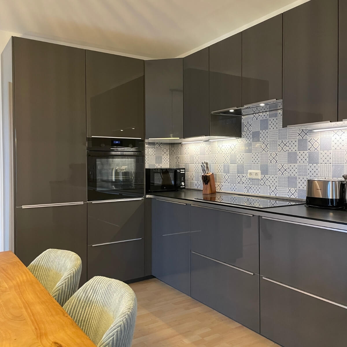 Lüftenblick II Küche mit Backofen