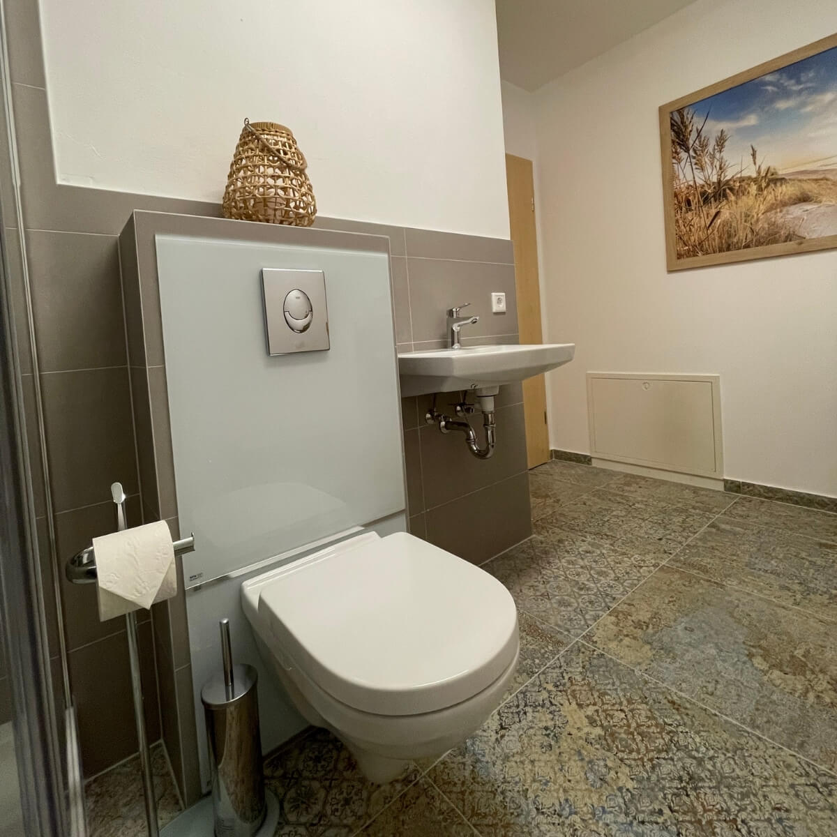 Lüftenblick II modernes Badezimmer