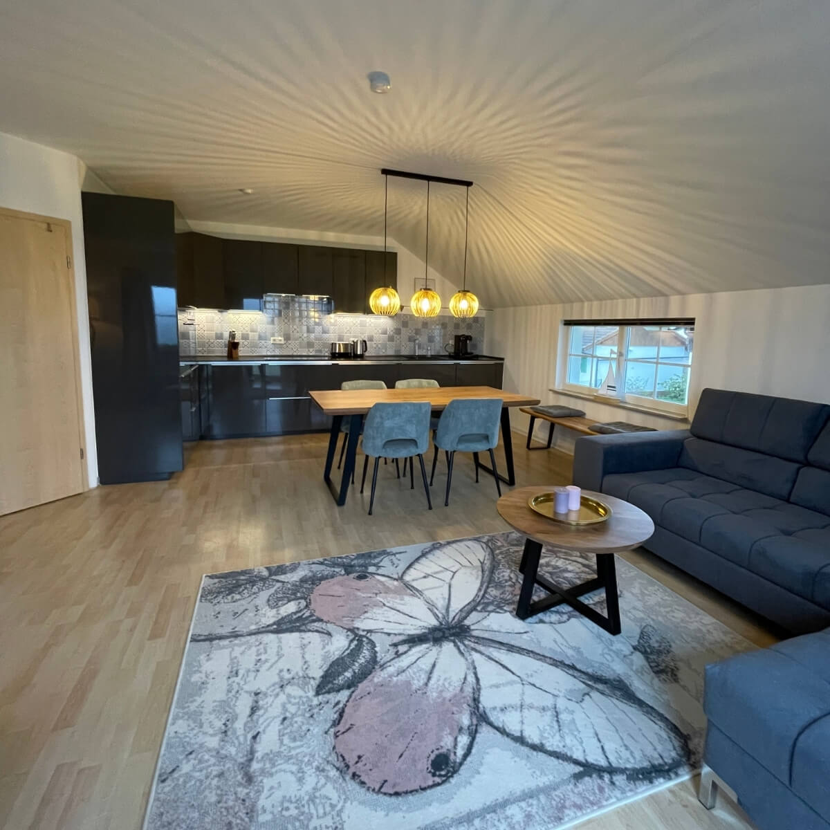 Lüftenblick II voll ausgestattete Küche